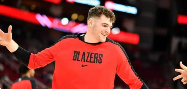 19篮板！开拓者新秀创联盟纪录 艾顿即将被交易？