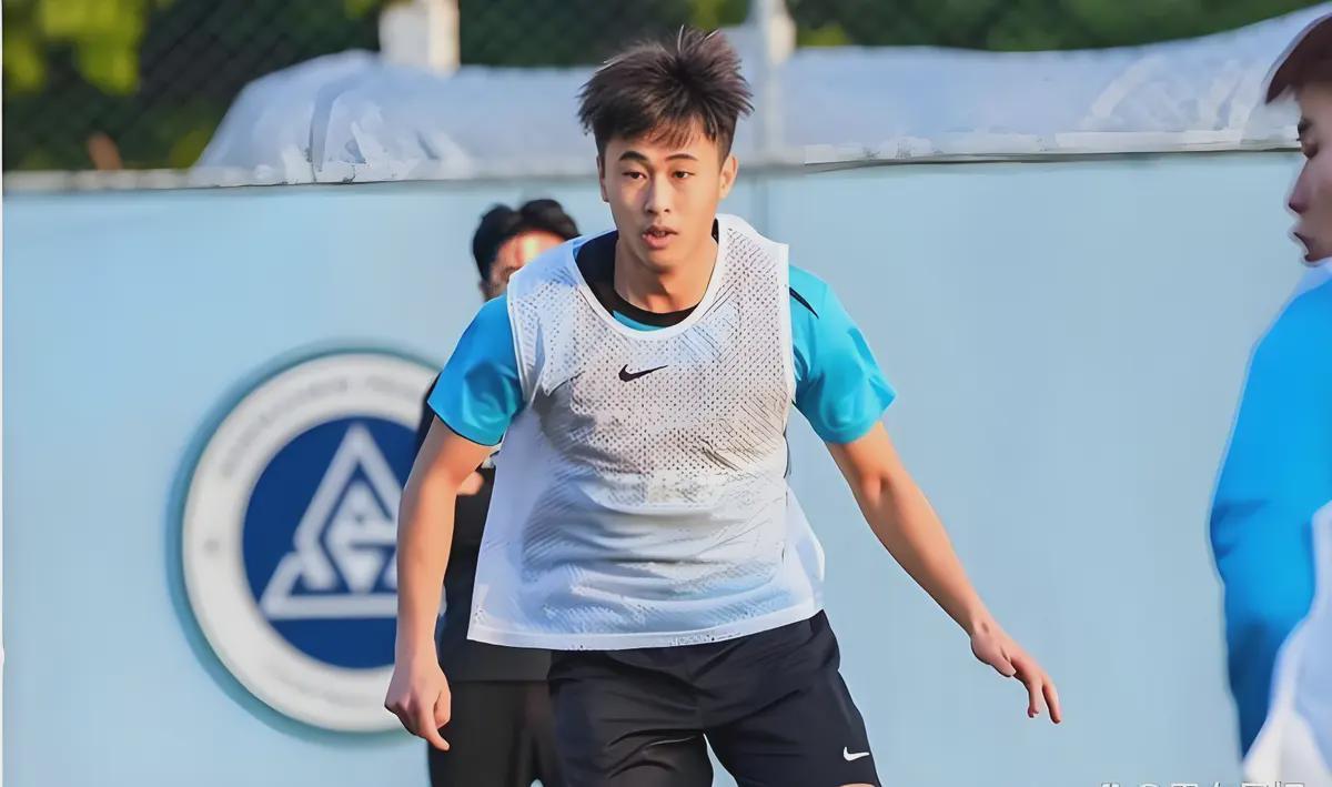 博鱼APP-从希望之星到“玻璃人”：戴伟浚的两次冬训，中国足球的一声叹息